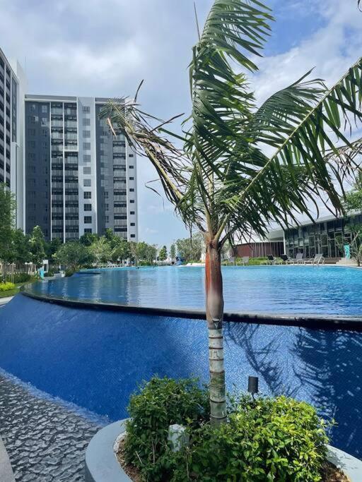 Maya Bay Residences Splashmania Gamuda Cove By Tulip Apartment *